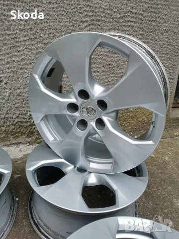 джанти Toyota rav4 17, снимка 2 - Гуми и джанти - 56194420