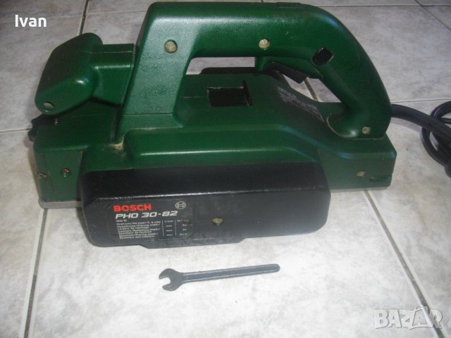 900 Вата-Швейцария-Бош-Електрическо Оригинално Ренде-BOSCH PHO30-82-Стружуване 3 мм-Нож 82 мм, снимка 7 - Други инструменти - 36833099