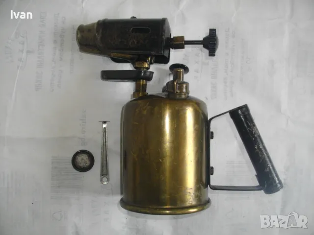 БЪЛГАРСКА СОЦ 1973г. БЕНЗИНОВА ГОРЕЛКА ХРОМ СИЛИСТРА ОТЛИЧНО СЪСТОЯНИЕ ПОЧТИ НОВА 1 ЛИТЪР С ИГЛА 