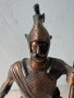 Масивна бронзова фигура „Средновековен рицар“ – Антикварна статуетка с детайлна изработка, снимка 3