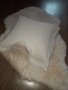 Пухкаво бяло килимче+възглавничка плюш-лукс!