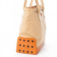 Продавам нова eстествена кожа чанта марка TOD`S оригинална , размер   34/ 15/ 40 см моя  цена  700 л, снимка 2 - Чанти - 35302692