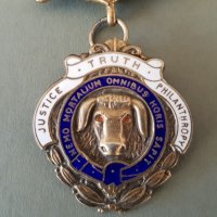 Сребърен позлата емайл Медал Орден Масонски Англия Бирмингам 1, снимка 4 - Антикварни и старинни предмети - 42484286
