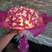 ЗАПОВЯДАЙТЕ‼️Луксозни,светещи,ръчно израбатени букети от "DESS" 45лв.🦋💐, снимка 12 - Подаръци за жени - 44635540