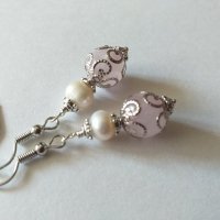 Прелестни обици с истински перли и камъкът на Любовта - Розов кварц , снимка 5 - Обеци - 32037563