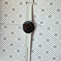 Samsung Galaxy Watch 4, 44mm, снимка 2 - Смарт гривни - 44805279