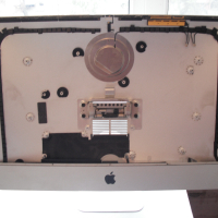 Кутия за iMac от модел A1418, снимка 1 - Захранвания и кутии - 44529561