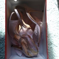 Елегантни сребристи обувки , снимка 5 - Дамски обувки на ток - 29165258