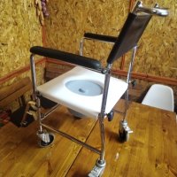Санитарен тоалет стол с вдигащи се подлакътници за баня и тоалет. Подходящ за възрастни, оперирани, , снимка 3 - Тоалетни столове - 42221080