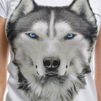 Нова дамска тениска с дигитален печат Хъски със сини очи, снимка 2 - Тениски - 29964751
