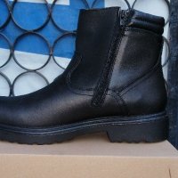 Продавам чисто нови зимни обувки., снимка 1 - Мъжки боти - 30553361