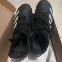 Детски футболни обувки Adidas, снимка 1 - Футбол - 42185505