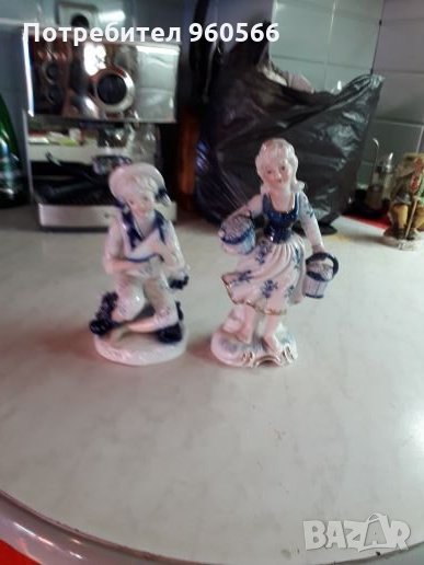 Две статуетки, снимка 1