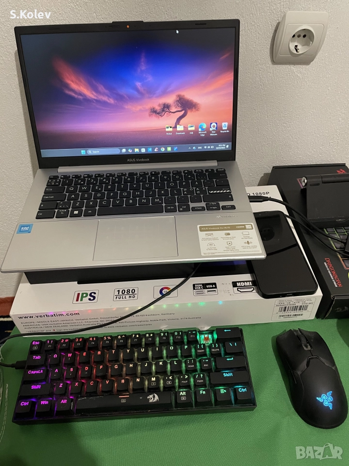 Asus vivobook laptop (8GB/128GB) 15", снимка 1