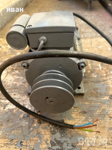 Електро мотор, снимка 5 - Електродвигатели - 54305468