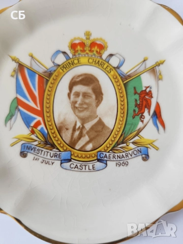 Британски кралски сувенирни чинийки в чест на Елизабет II и принц Чарлз, снимка 9 - Антикварни и старинни предмети - 52989828