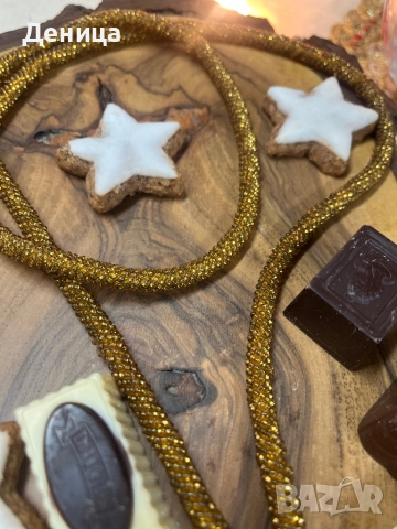 Един винтидж разкош⚜️ Всяка дама ще бъде впечатляваща с него Дължина с пискюли-127 см Цена-45 лв/23 , снимка 3 - Колиета, медальони, синджири - 52844155