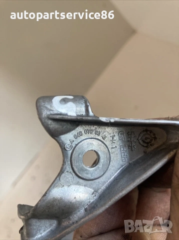 Стойка/держач за Mercedes C220 CDI Cl203 150Hp (2007) A6460780641 , снимка 2 - Части - 54027029