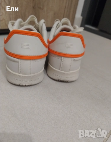 Маратонки Tommy Hilfiger , снимка 2 - Маратонки - 53343015