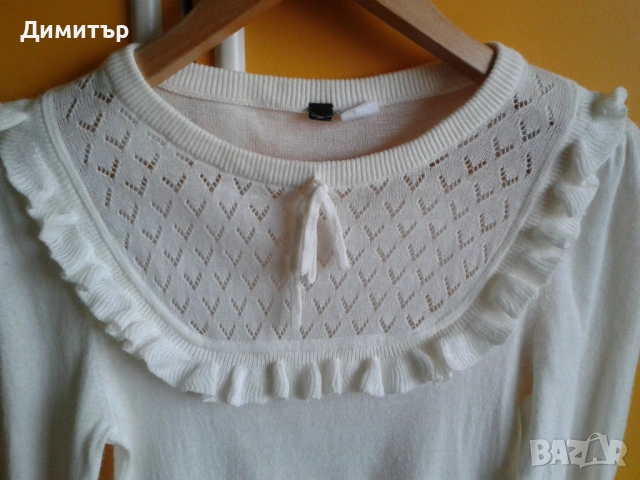 Дамска блуза в кремав цвят, снимка 2 - Блузи с дълъг ръкав и пуловери - 54247271