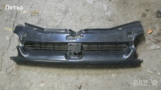 Радиаторна решетка Peugeot Partner 1996-2003г