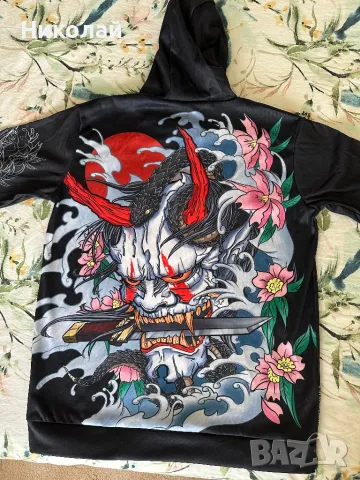 Унисекс худи в черно и бяло