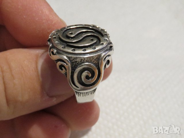 Стар  мъжки сребърен пръстен с красиви орнаменти и  символа Ин и Ян и - притежавайте, снимка 2 - Пръстени - 30272930