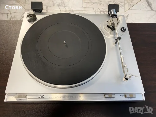 Запазен грамофон JVC, снимка 9 - Грамофони - 56517631