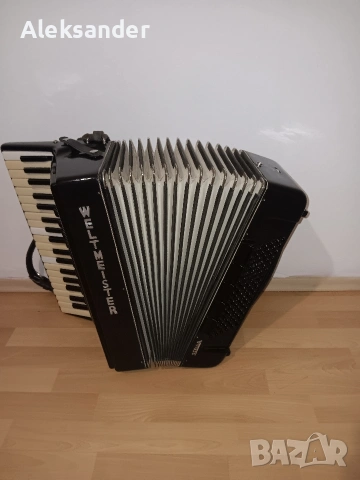 Продавам акордеон Weltmaster Stela 96 баса. 