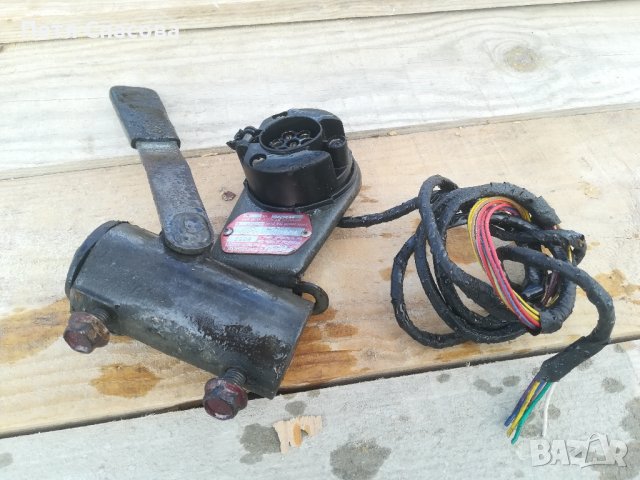 Vw Passat Wagon B3 2.0 1992 Част от теглич и конектор