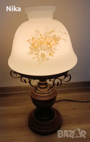 Красива винтидж нощна лампа, дърво, метал и стъкло , снимка 2 - Антикварни и старинни предмети - 47484170