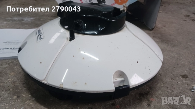 робот за почистване на басейн 