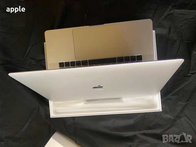 15" Core i7 MacBook Pro A1990 Touch/2018-2019/ Silver-НА ЧАСТИ , снимка 5 - Лаптопи за работа - 44288136
