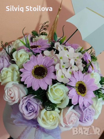 Букети със сапунени цветя за абитуриенти и абсолвенти, снимка 8 - Подаръци за жени - 40305025