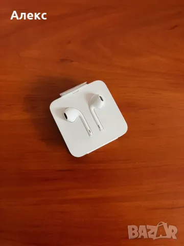 Apple EarPods слушалки тапи с Lightning конекторПродавам нови оригинални слушалки Apple EarPods с Li, снимка 2 - Слушалки и портативни колонки - 49748074