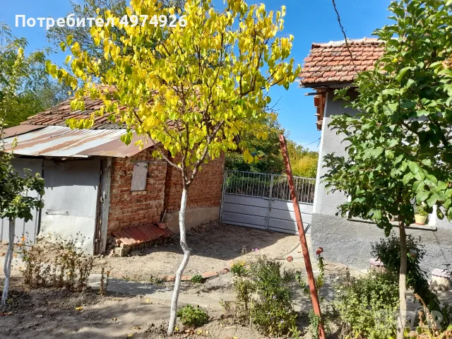 Продавам къща в село Бръшляница , снимка 17 - Къщи - 56443404