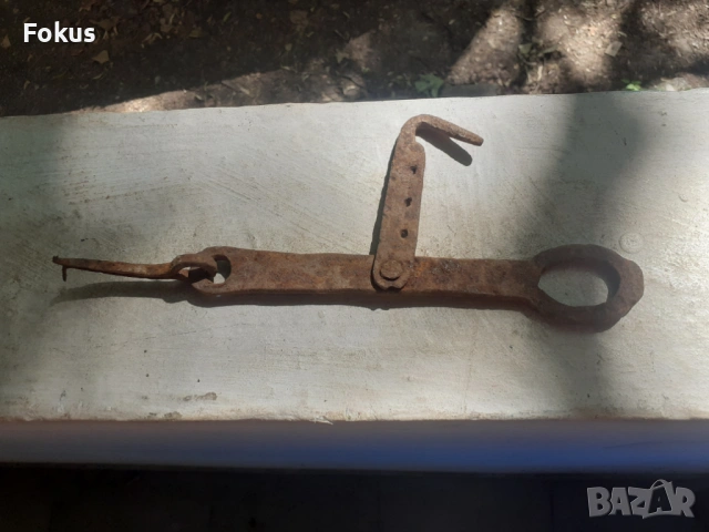 Старо ковано резе мандало за порта