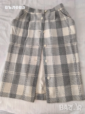 Пола вълнена права