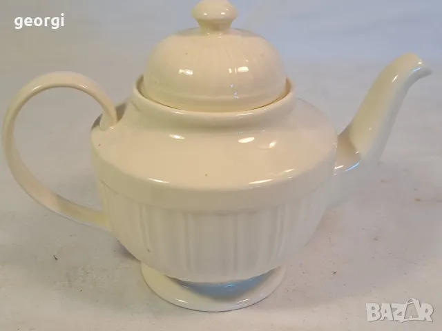 порцеланов чайник Queen's garden   22/4, снимка 2 - Аксесоари за кухня - 49218247