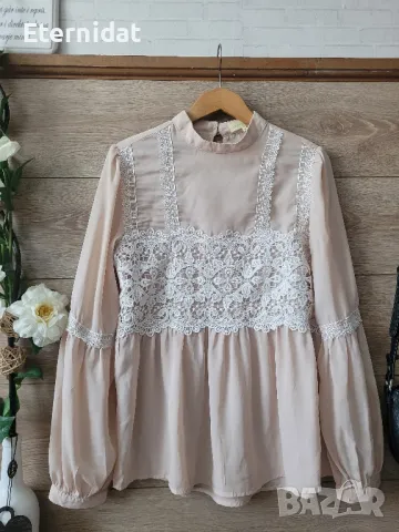 Елегантна блуза с рязана дантела 