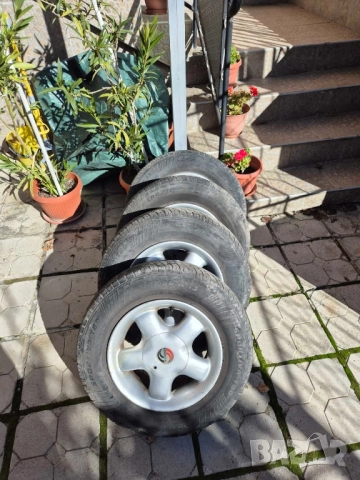 Алуминиеви джанти с гуми 13 цола 5.5 J, ET 32, 4х105 мм с главина 60.0 мм