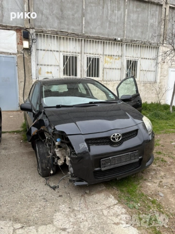 Toyota Auris на части