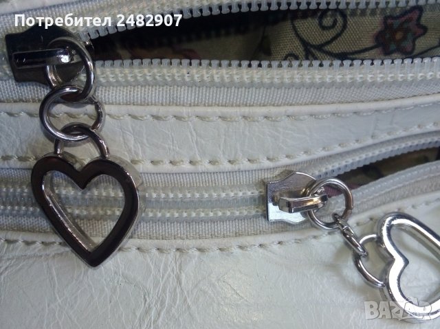 Малка дамска чанта, снимка 5 - Чанти - 36968513