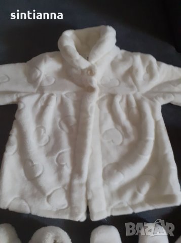 Прекрасно палто, шал, ръкавички и обувчици 12-18 мес, снимка 5 - Бебешки якета и елеци - 30942855