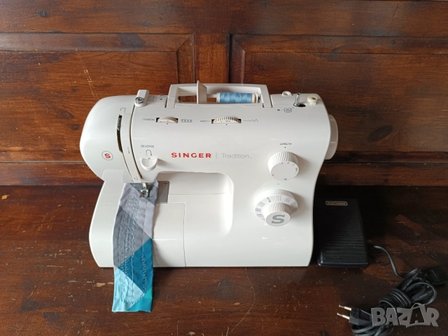 Шевна машина SINGER , снимка 2 - Шевни машини - 52571184