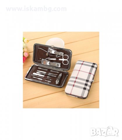 НЕСЕСЕР С ИНСТРУМЕНТИ ЗА НОКТИ 12 В 1 - код 339