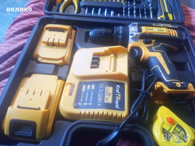 Продавам акумулаторен винтоверт+30 части