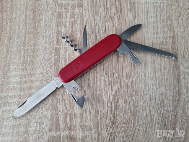 Швейцарски джобен нож Victorinox Camper с калъф, снимка 2 - Ножове - 54031565