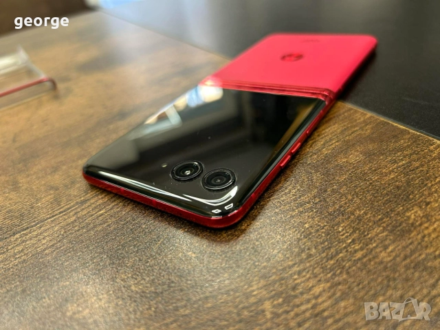 Телефон Motorola Razr 40 Ultra 256 GB, снимка 10 - Motorola - 52847414