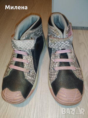 Боти, снимка 6 - Детски боти и ботуши - 34480912